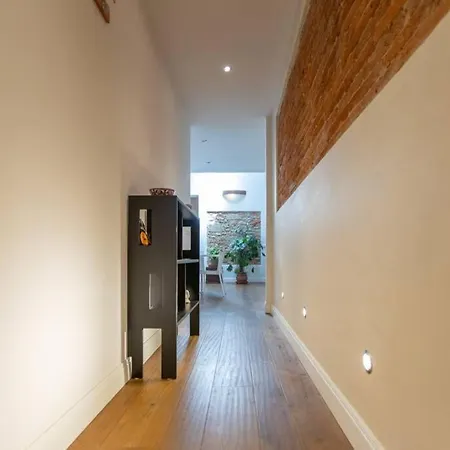 Apartment Cozy In San Frediano Florence