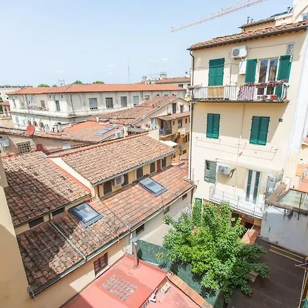 Cozy In San Frediano 아파트