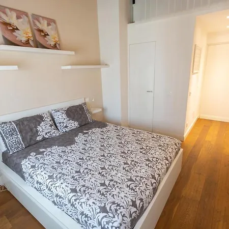 Apartment Cozy In San Frediano Florence